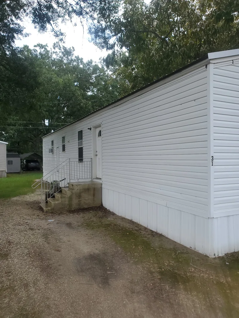 The same siding run, cleaned